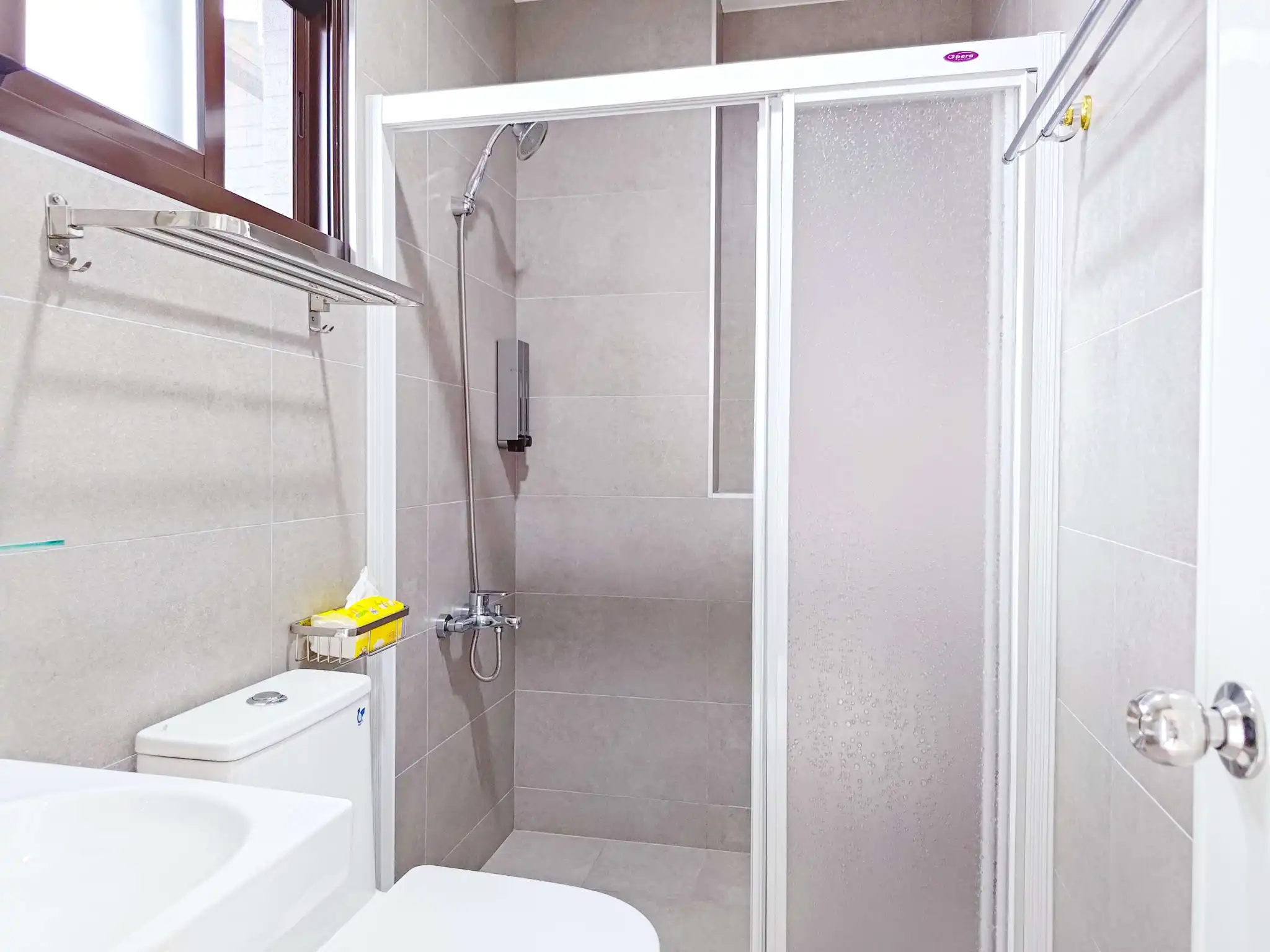 202 寬敞乾濕分離衛浴