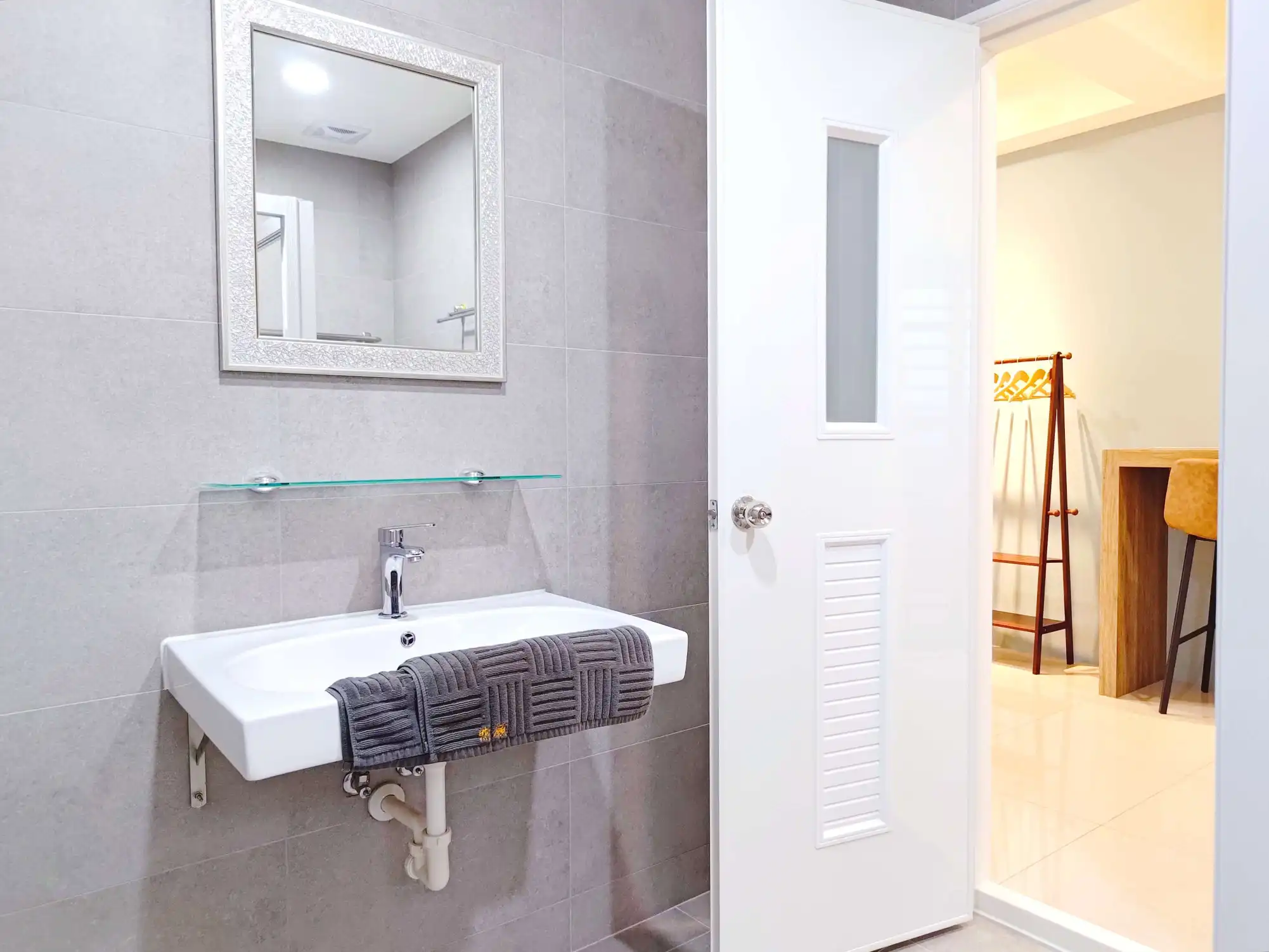 301 雙洗手台設計